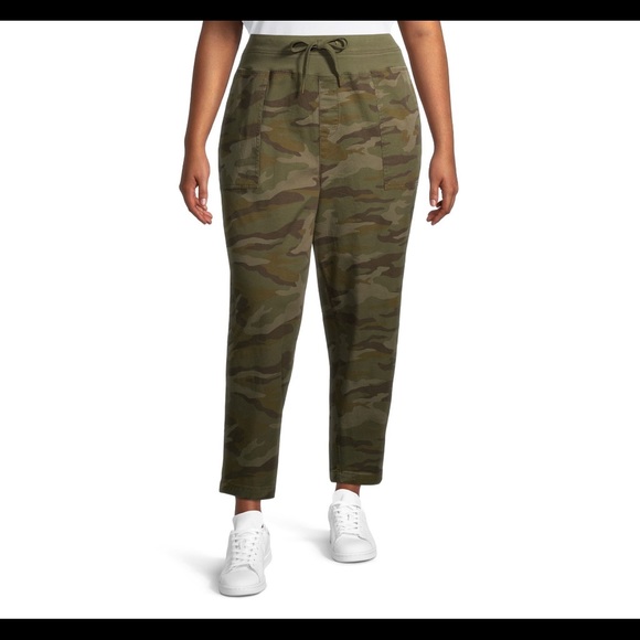 Terra & Sky Women's Plus Size Cargo
Utility Pants - Picture 7 of 13